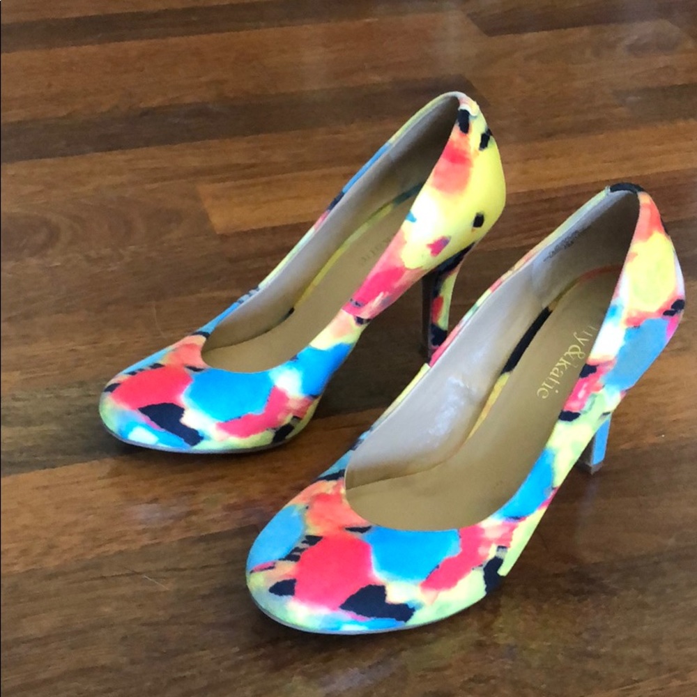 Kelly and Katie color heels